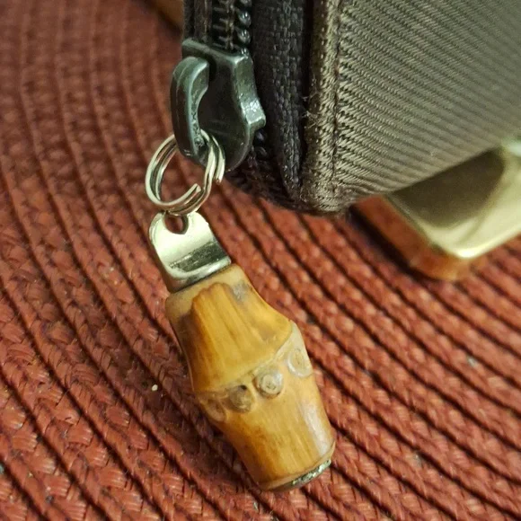 GUCCI Brown Zip Around Wallet - Picture 3 of 10